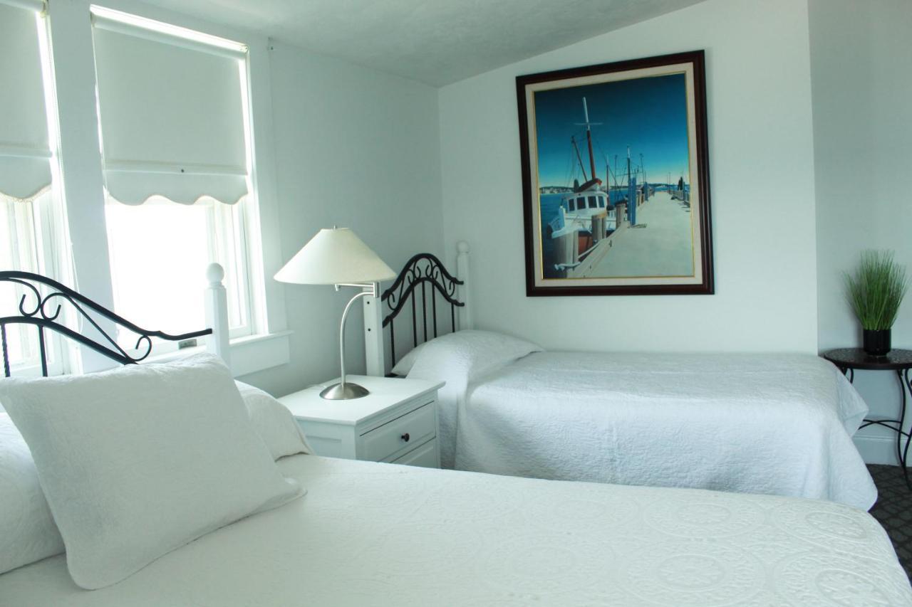 Bed & Breakfast By The Sea Guests And 3*