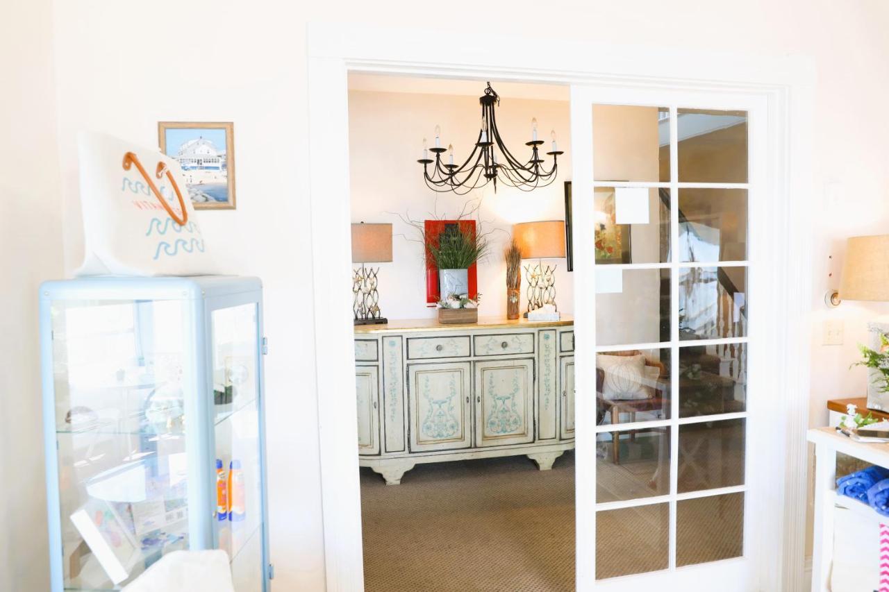 Bed & Breakfast By The Sea Guests And