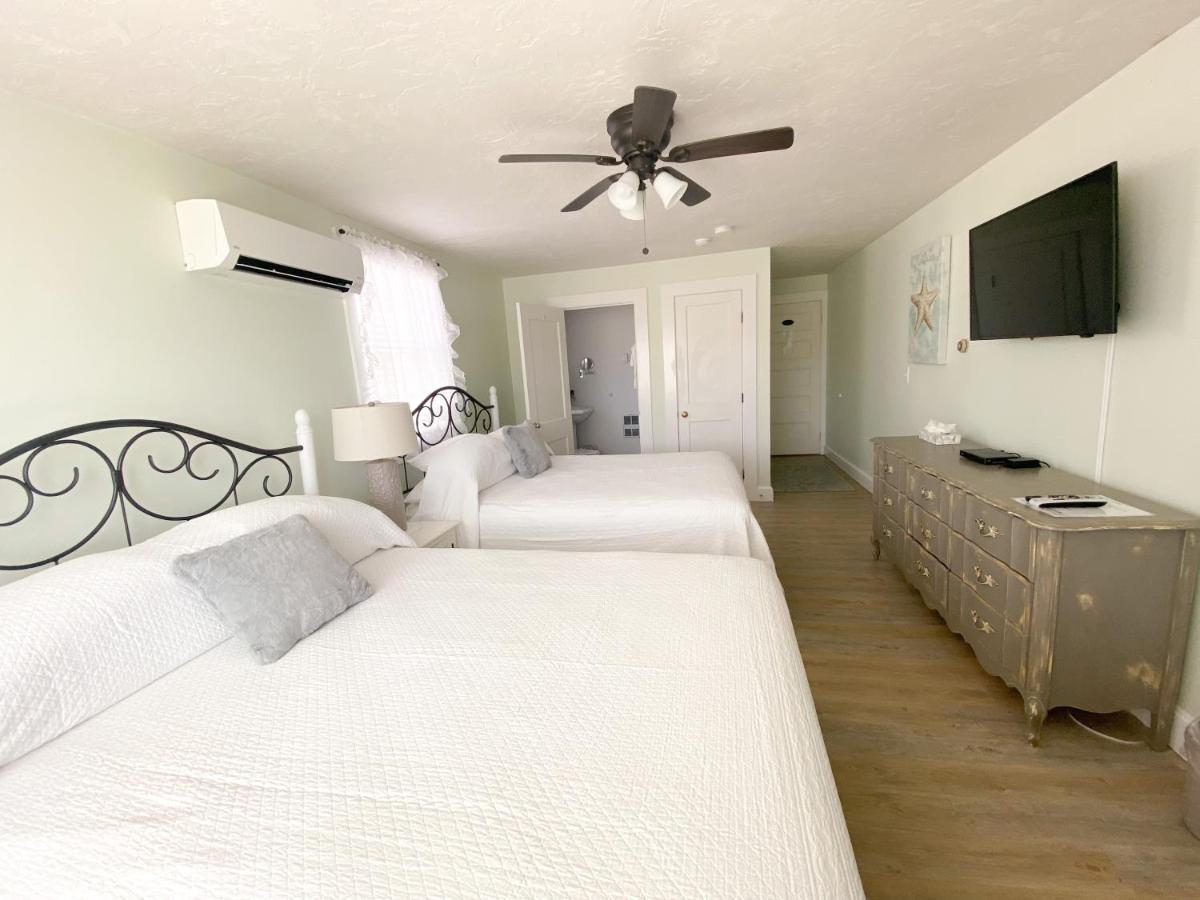 Bed & Breakfast By The Sea Guests And Dennisport