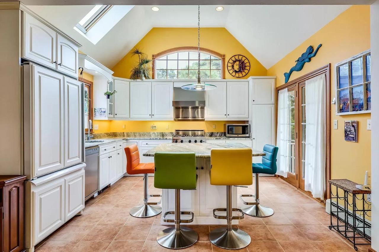 Bed & Breakfast By The Sea Guests And 3*