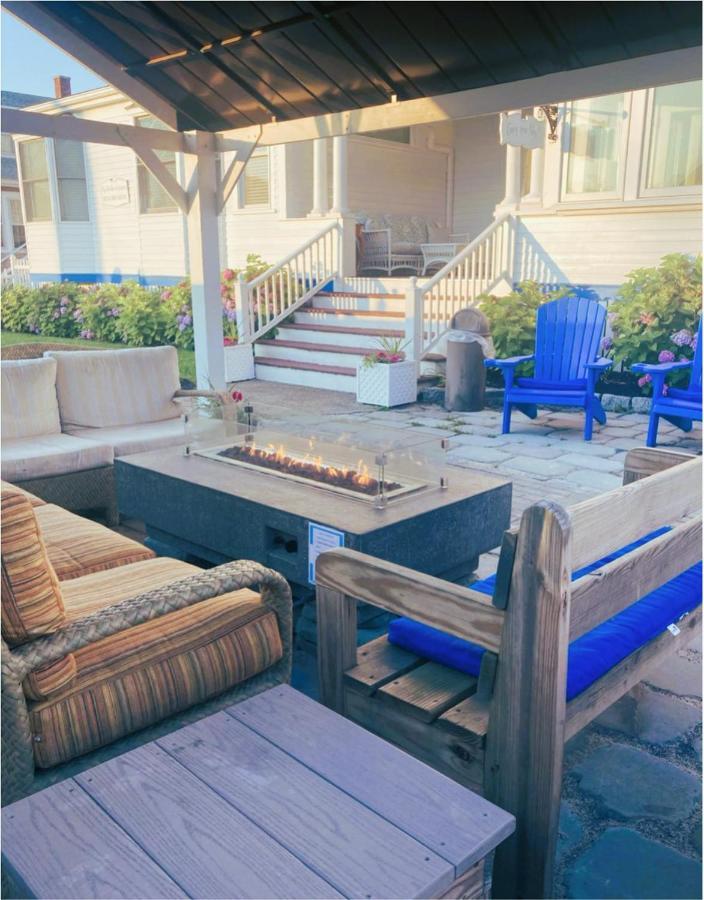 Bed & Breakfast By The Sea Guests And