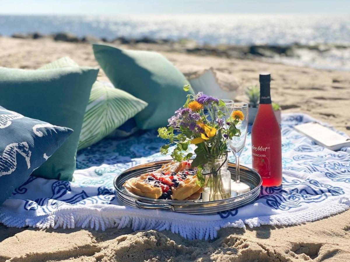 By The Sea Guests And Bed & Breakfast 3*